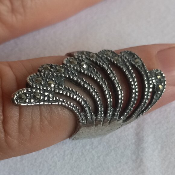 Wing Like Marcasite Sterling Silver Ring - Picture 3 of 8